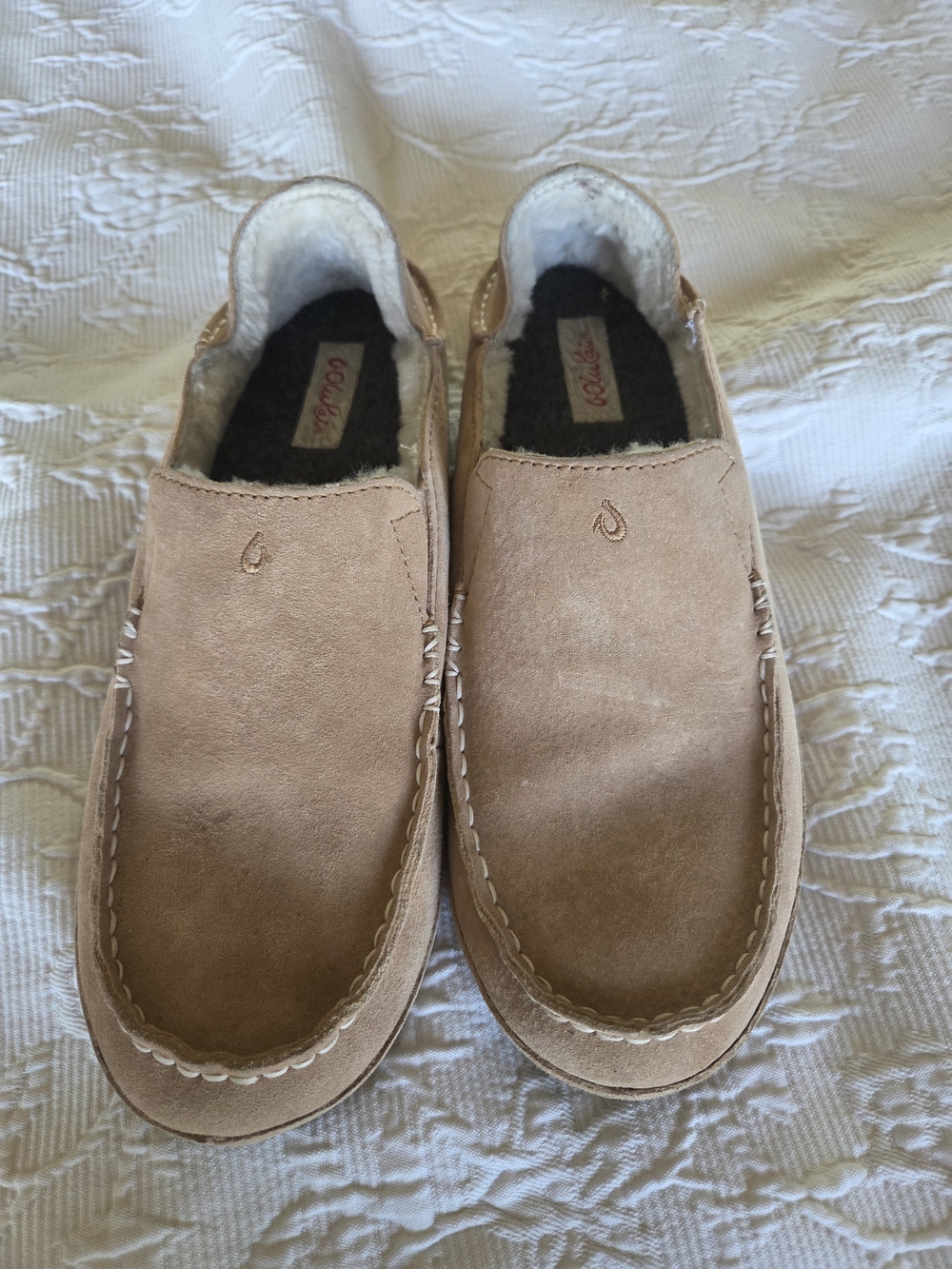 OluKai | Nohea Tan Suede Slip-On Slippers with Shearling Lining